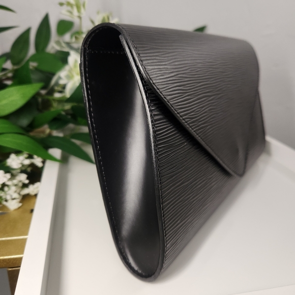 SALE! LV Clutch - Louis Vuitton authentic epi black Art Deco envelope purse bag - Picture 5 of 17